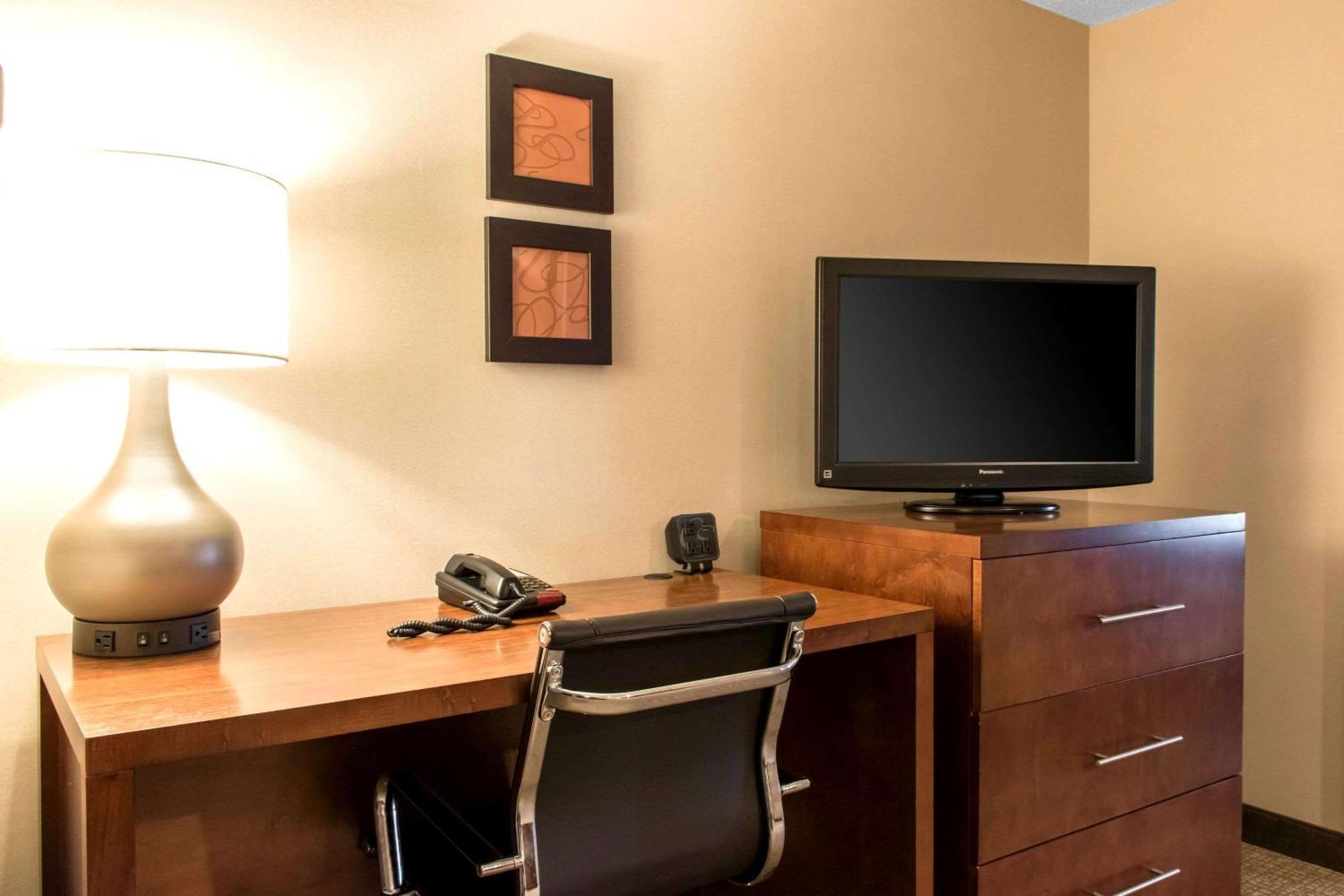 Comfort Suites Scranton Near Montage Mountain Екстериор снимка