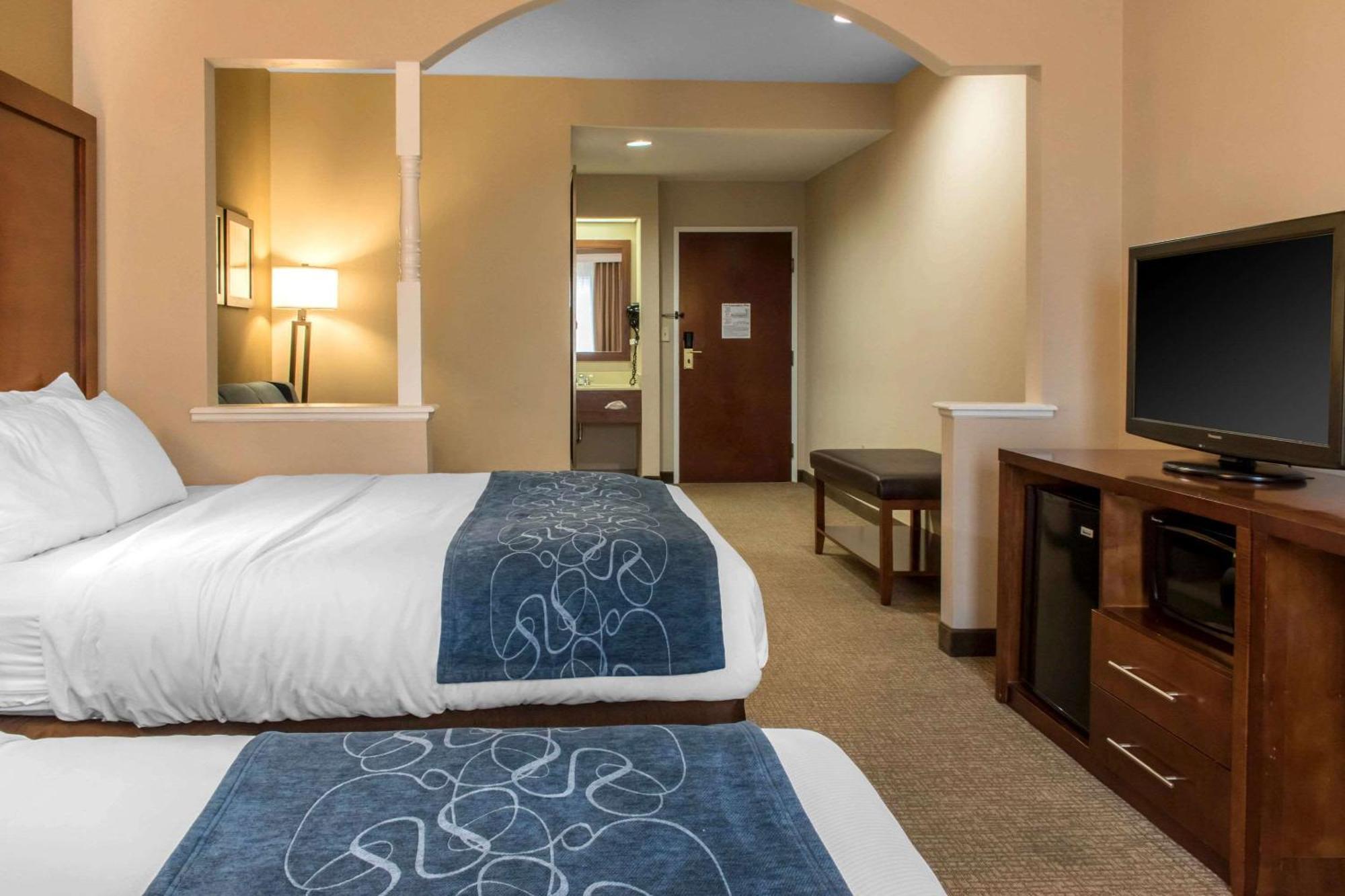 Comfort Suites Scranton Near Montage Mountain Екстериор снимка