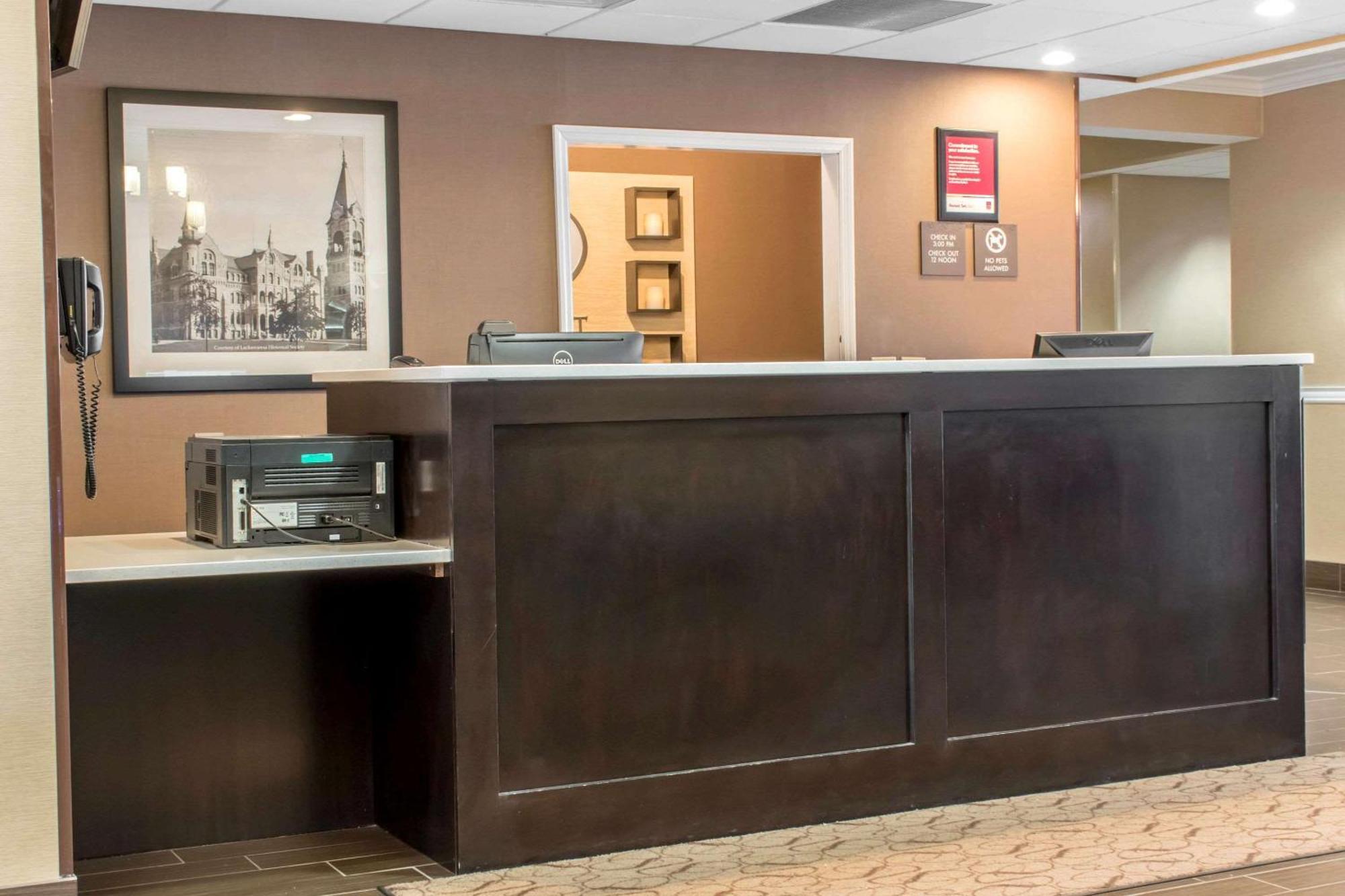 Comfort Suites Scranton Near Montage Mountain Екстериор снимка