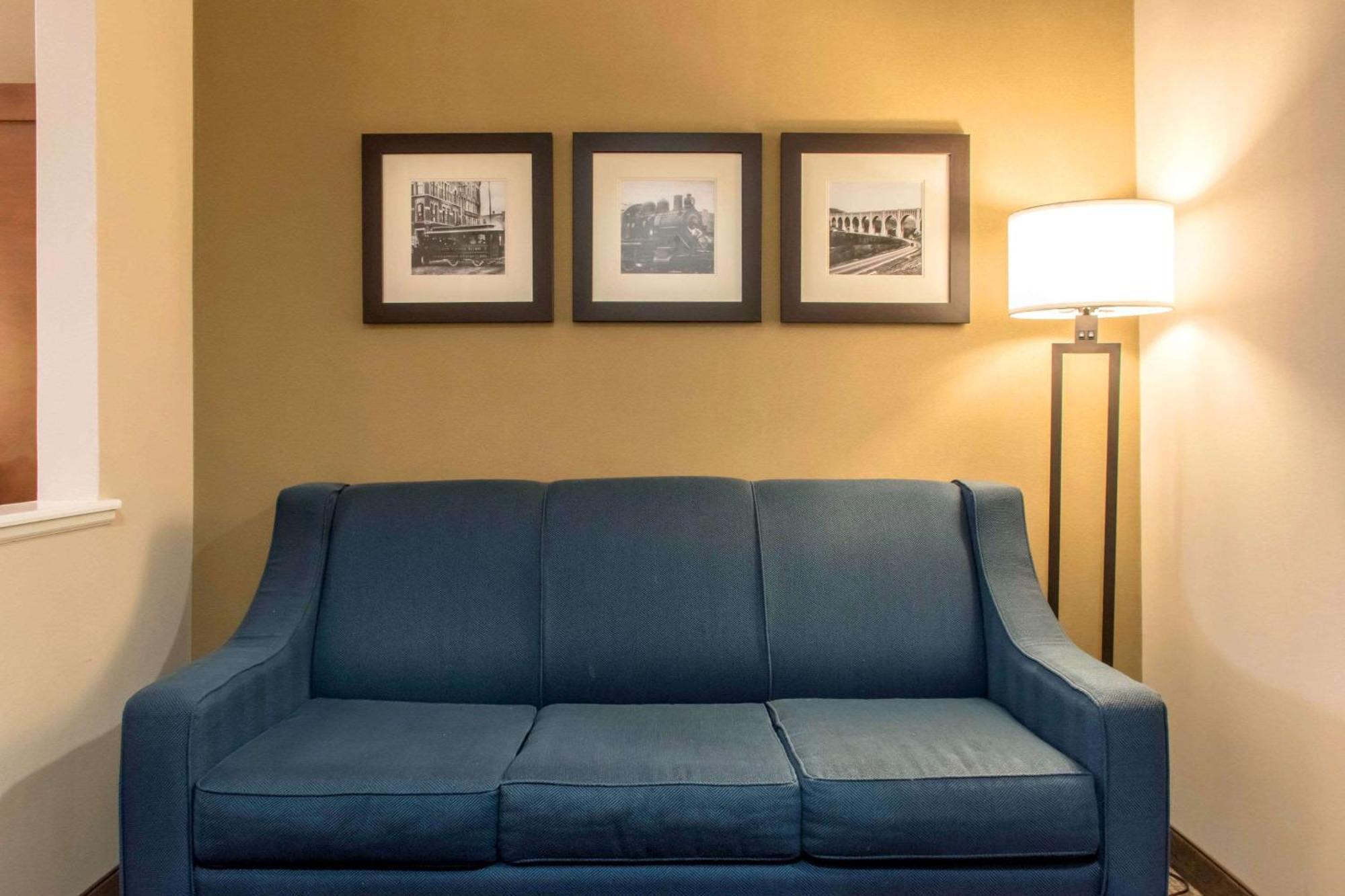 Comfort Suites Scranton Near Montage Mountain Екстериор снимка
